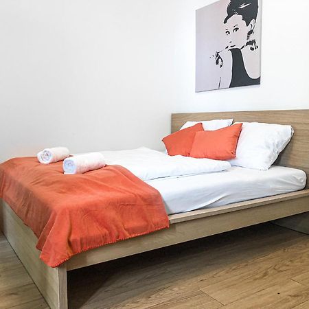 Lovely 2Br Shared Apartment, Enkplatz U3, 15Min To Center Відень Екстер'єр фото